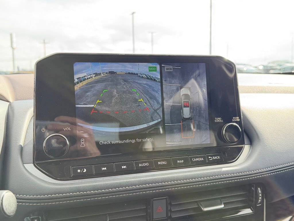 Used 2023 Nissan Rogue SL w/ SL Premium Package image 36