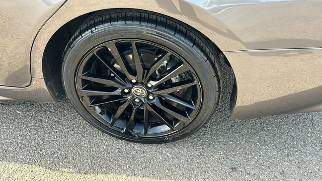 Used 2023 Toyota Camry XSE image 6