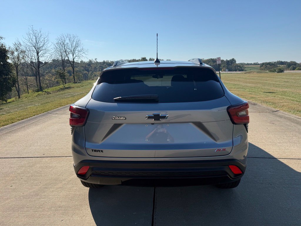 New 2026 Chevrolet Trax RS w/ Driver Confidence Package FWD image 4