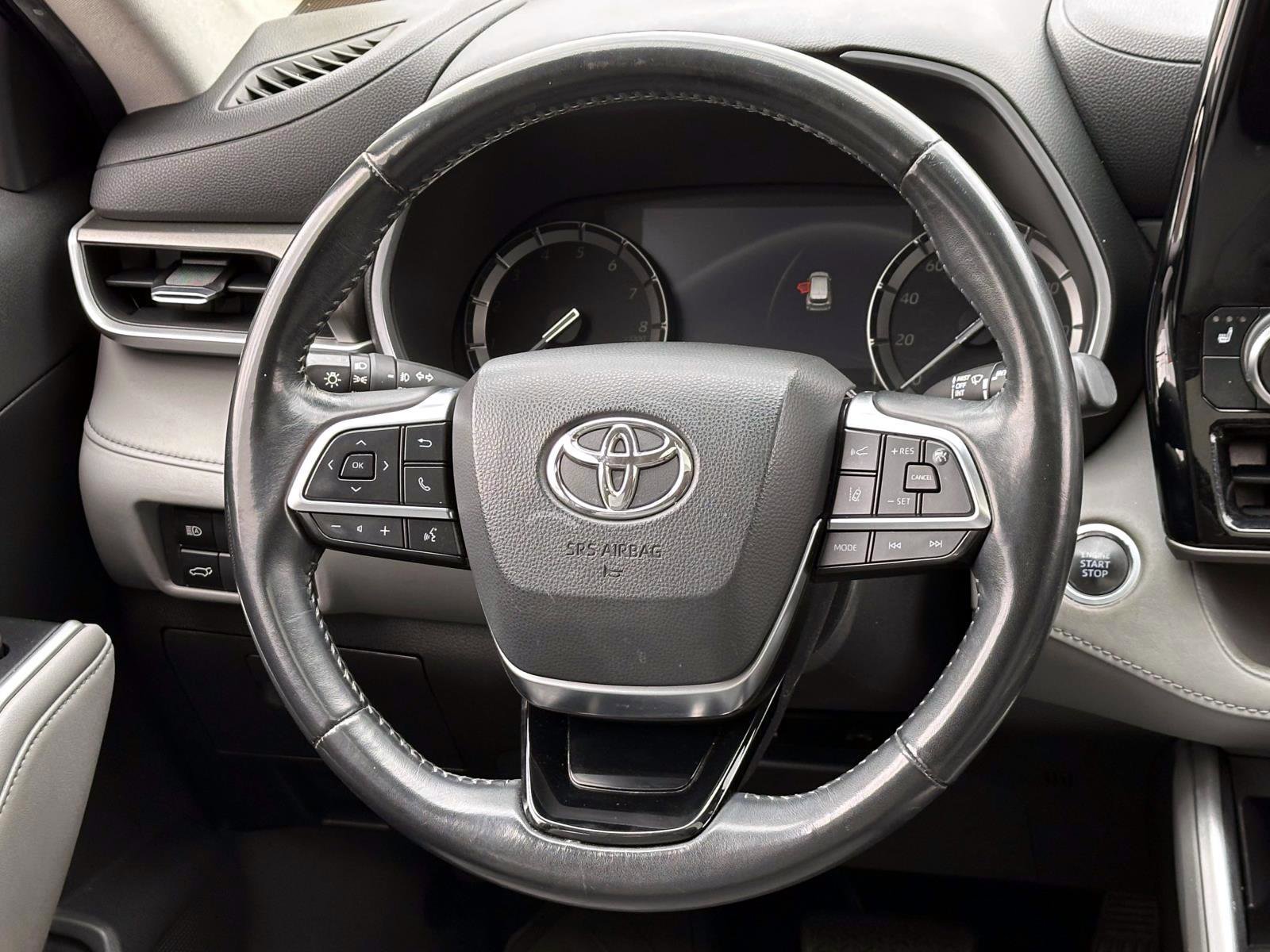 Certified 2020 Toyota Highlander XLE AWD/4WD image 19