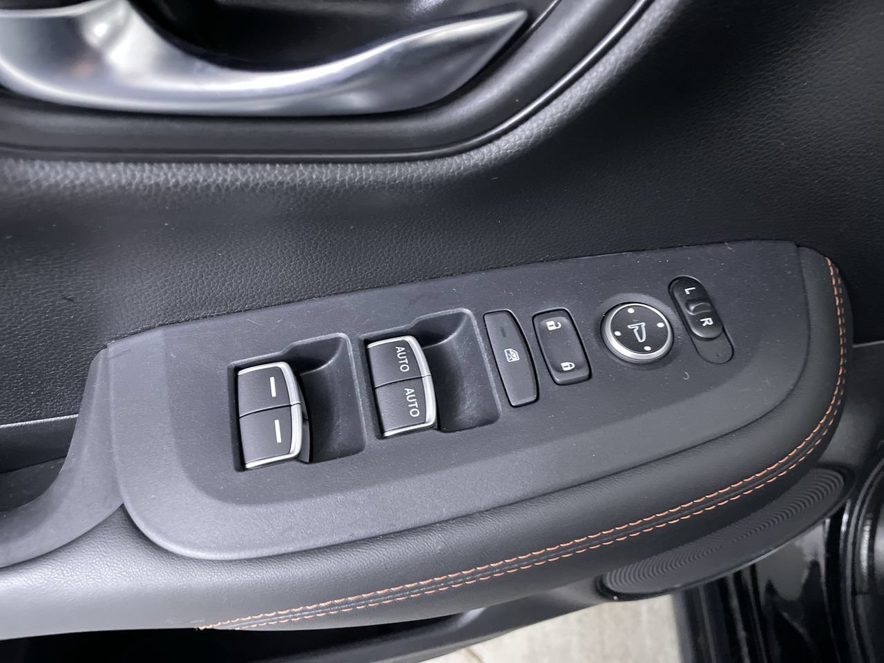 Used 2023 Honda HR-V Sport image 11