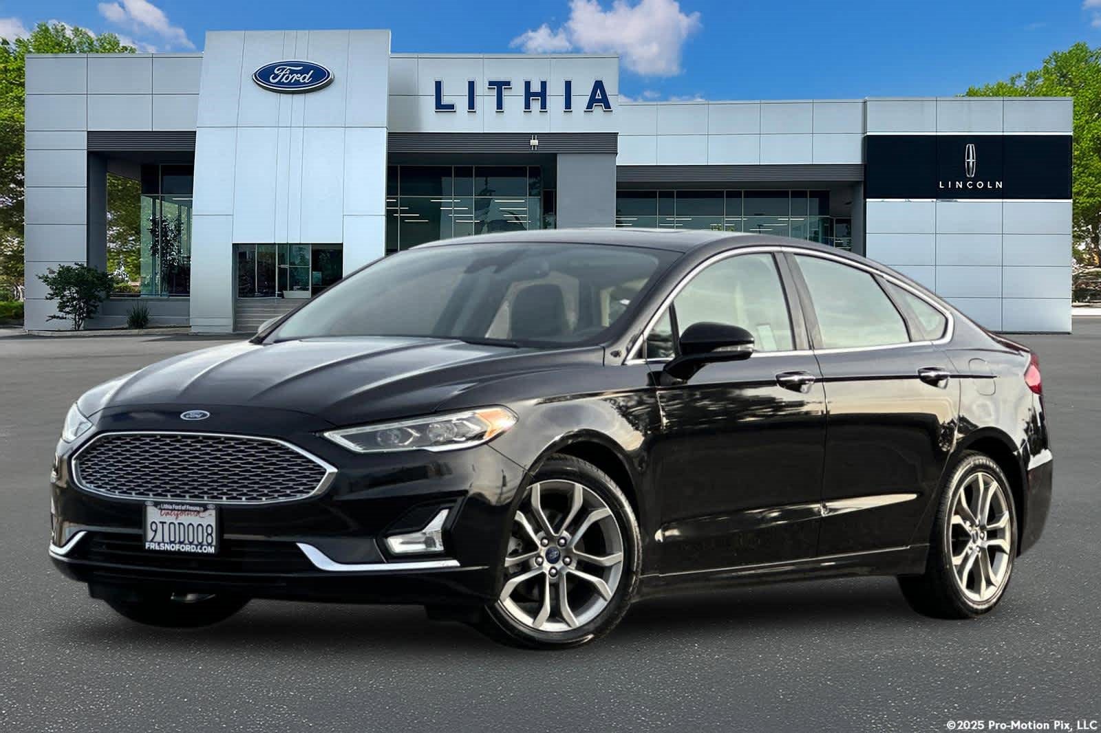 Used 2020 Ford Fusion Titanium image 1