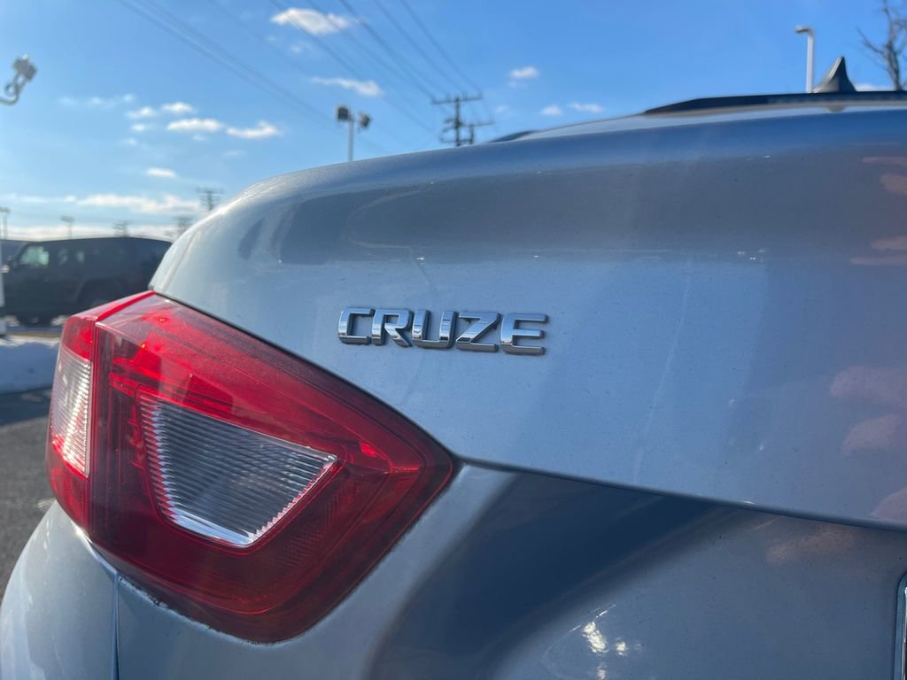 Used 2017 Chevrolet Cruze LS image 16