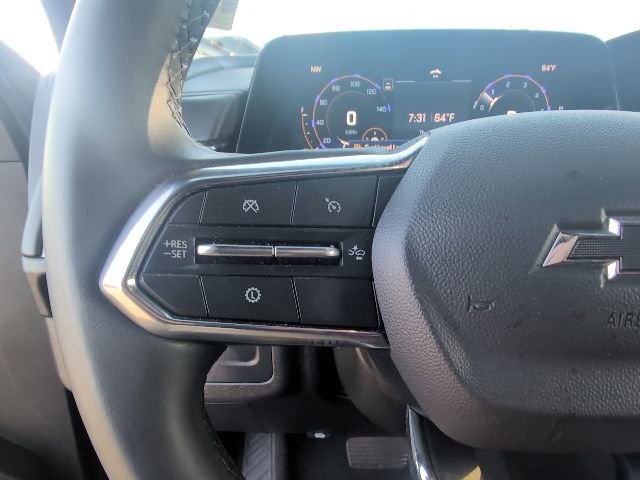 Used 2025 Chevrolet Suburban Z71 image 14