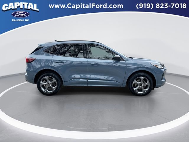 Certified 2024 Ford Escape ST-Line w/ Tech Pack #1 image 9