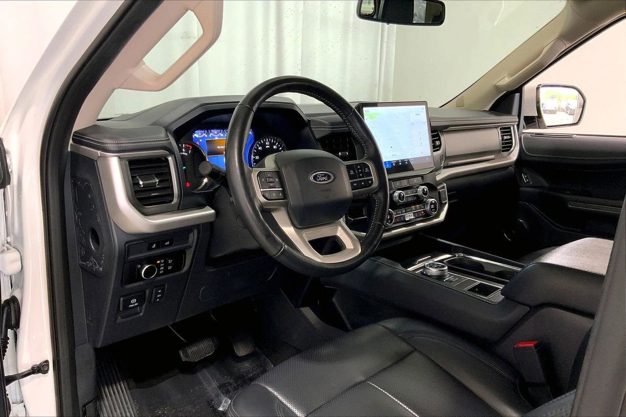Certified 2024 Ford Expedition XLT RWD image 14