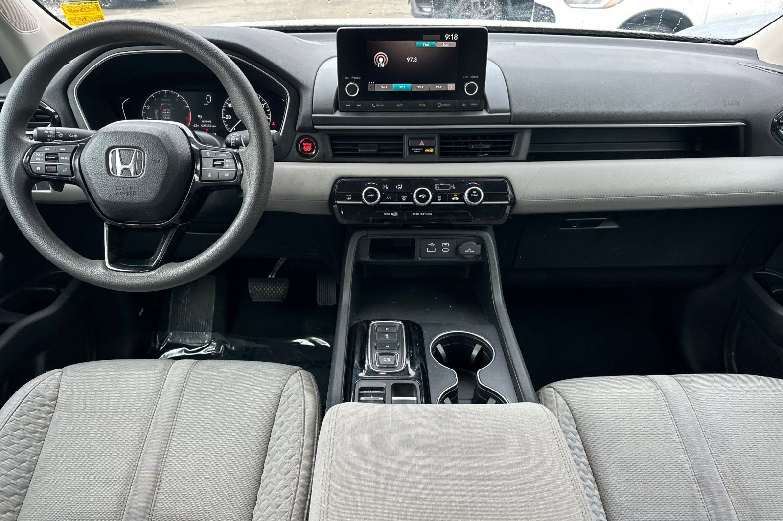 Used 2023 Honda Pilot LX image 16