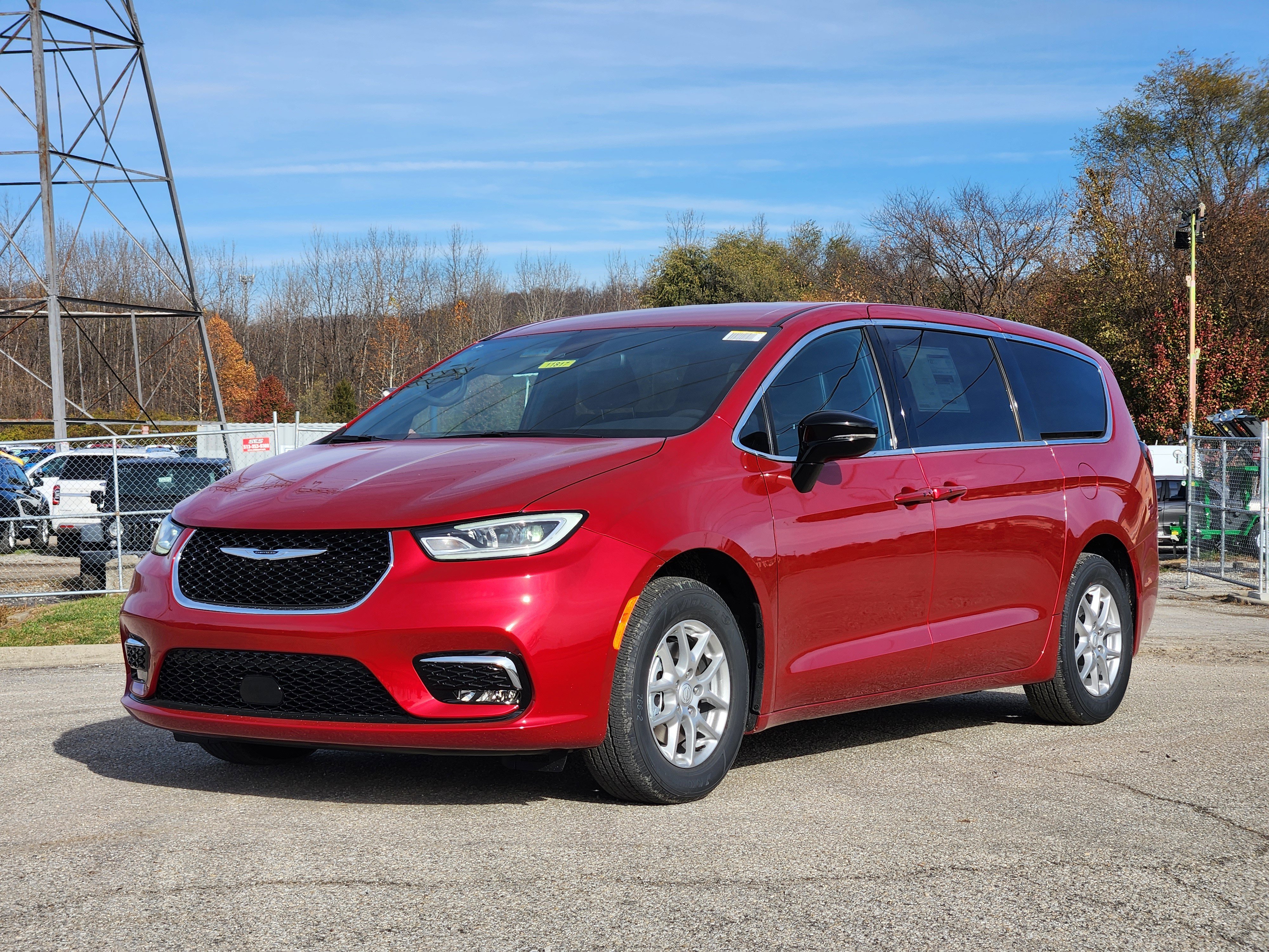 New 2026 Chrysler Pacifica Select FWD image 12