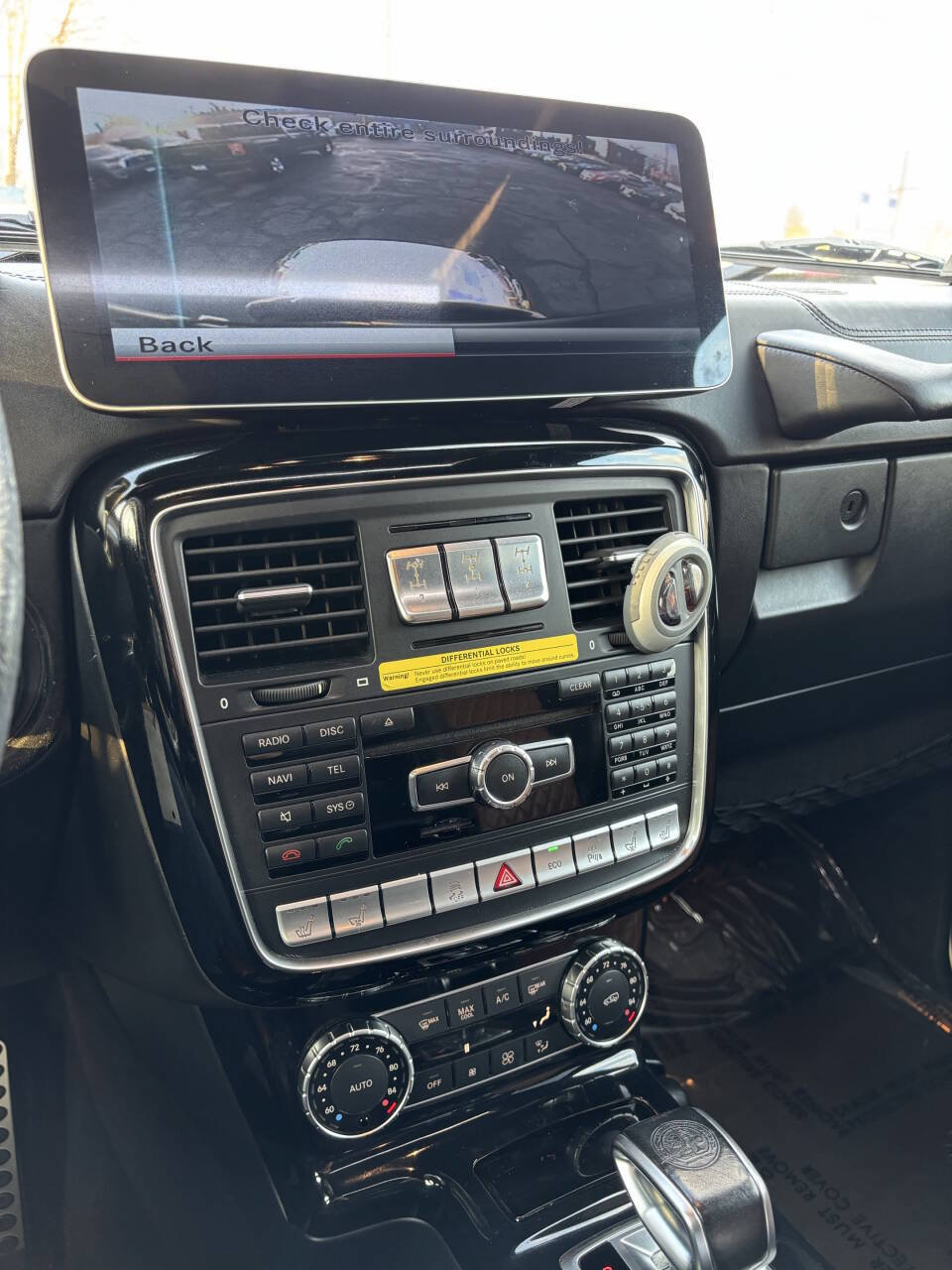 Used 2015 Mercedes-Benz G 63 AMG 4MATIC image 25