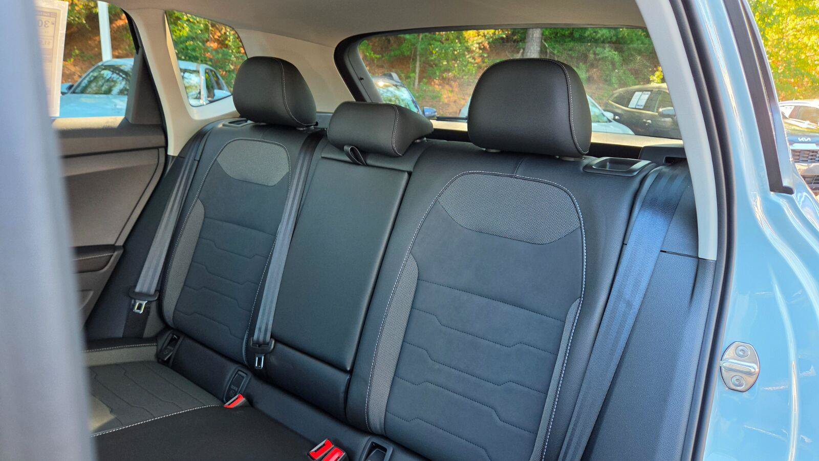 New 2027 Volkswagen Taos SE FWD image 47
