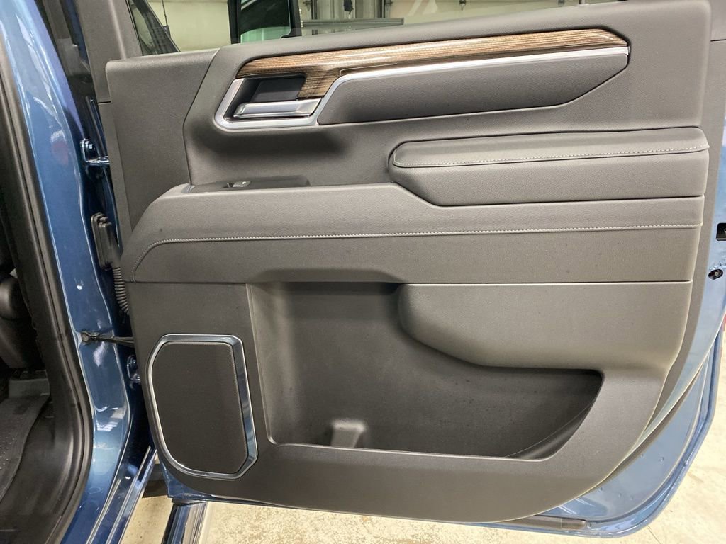 Used 2025 Chevrolet Silverado 3500 LT w/ All Star Edition image 21