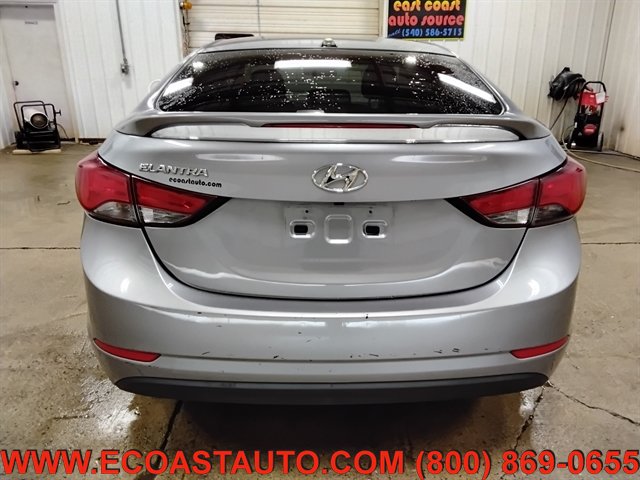 Used 2016 Hyundai Elantra SE w/ Option Group 02 FWD image 8
