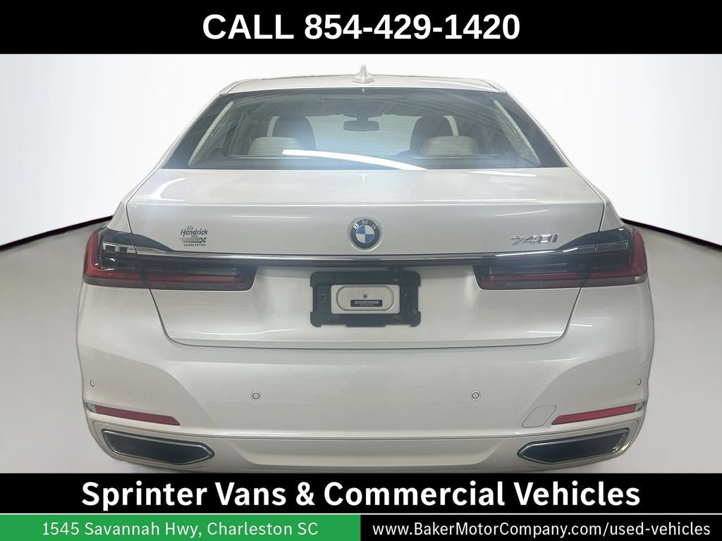 Used 2021 BMW 740i w/ Premium Package RWD image 10