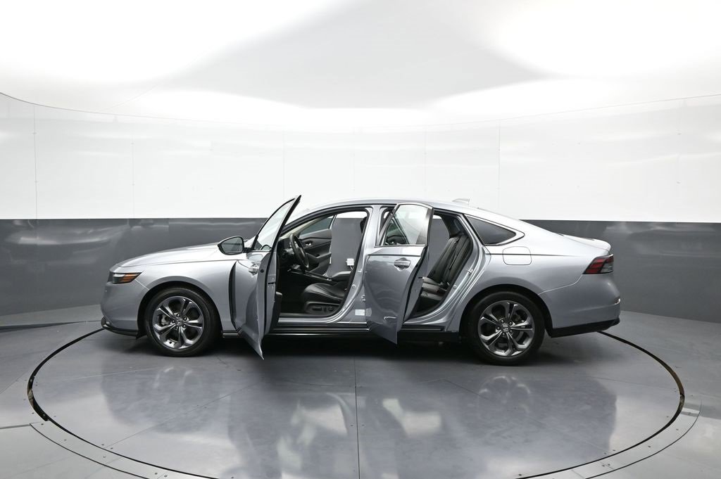 Used 2023 Honda Accord EX-L image 42