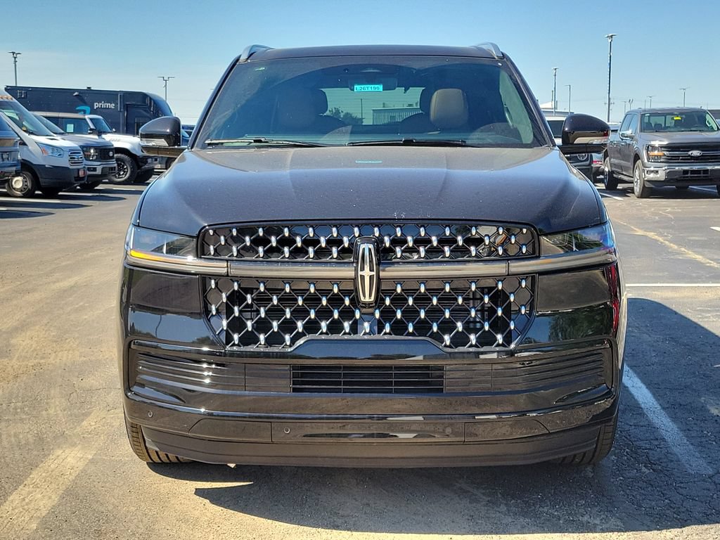 New 2026 Lincoln Navigator Black Label AWD/4WD image 2