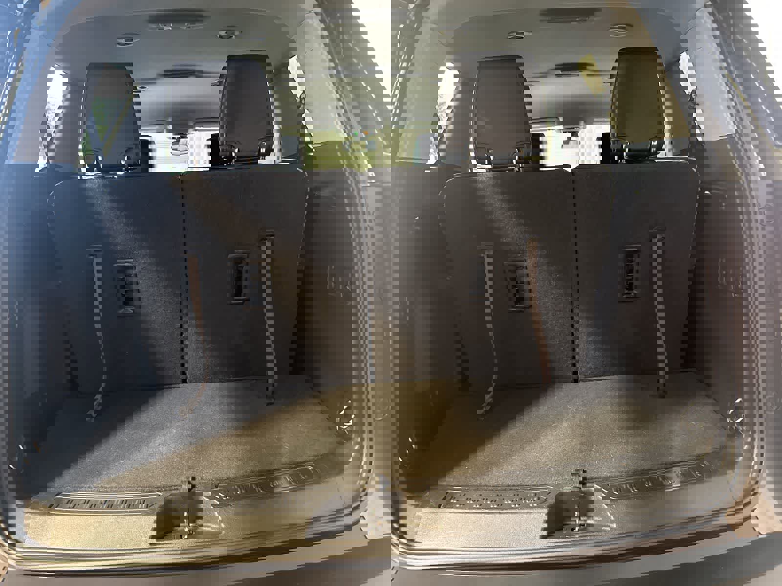 Used 2019 GMC Acadia SLT w/ LPO, Cargo Package image 15