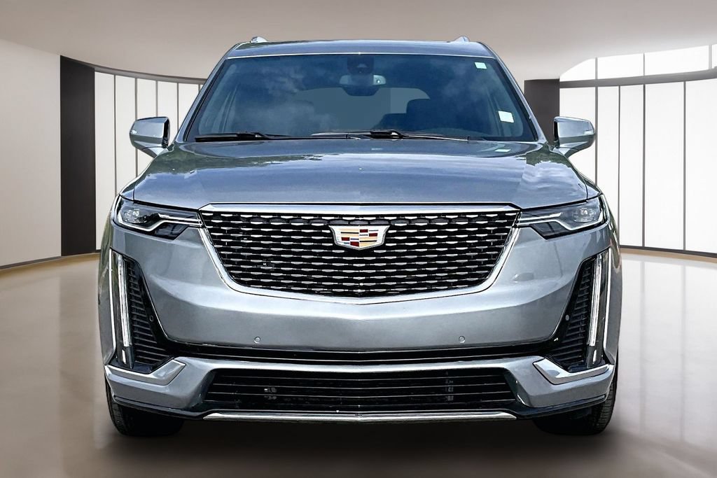 Certified 2025 Cadillac XT6 Premium Luxury AWD/4WD image 3