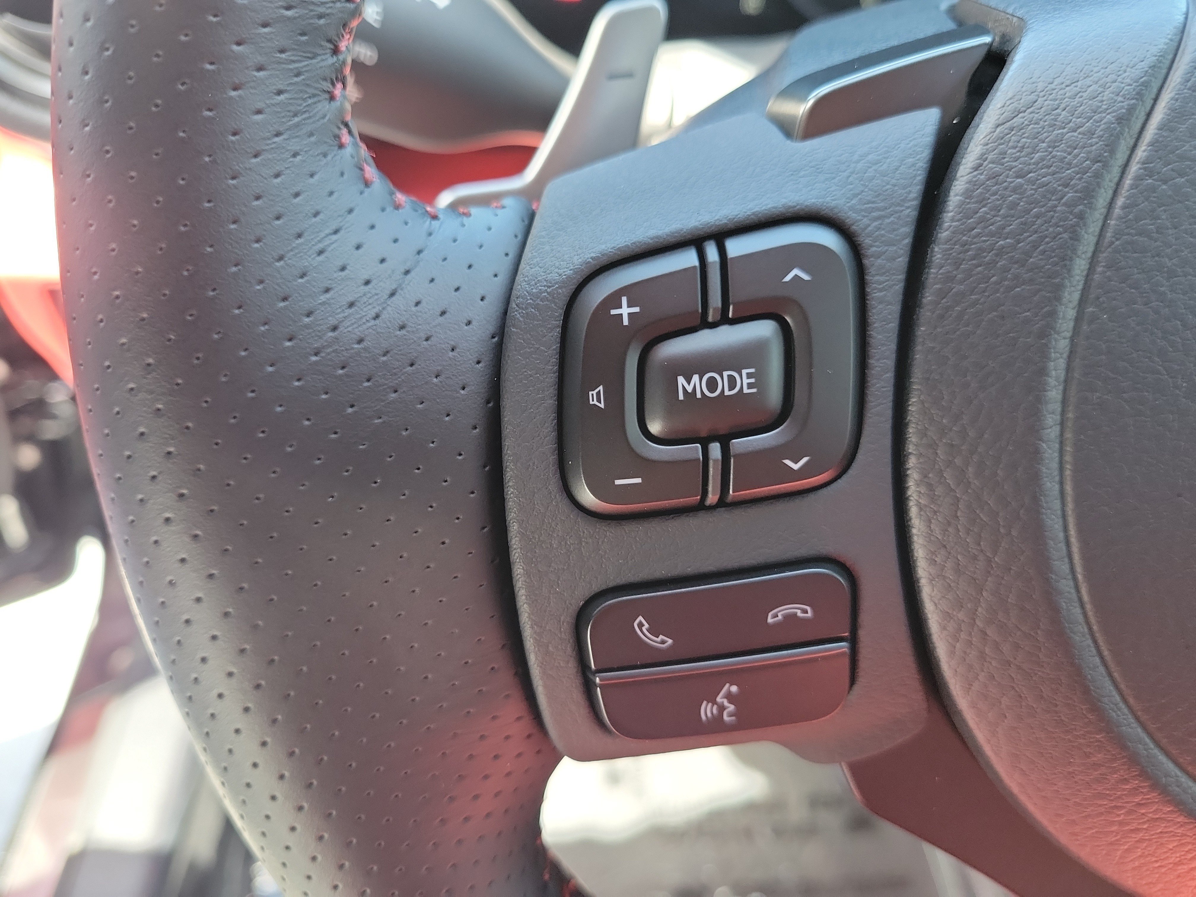 Certified 2025 Lexus IS 350 F Sport RWD image 25