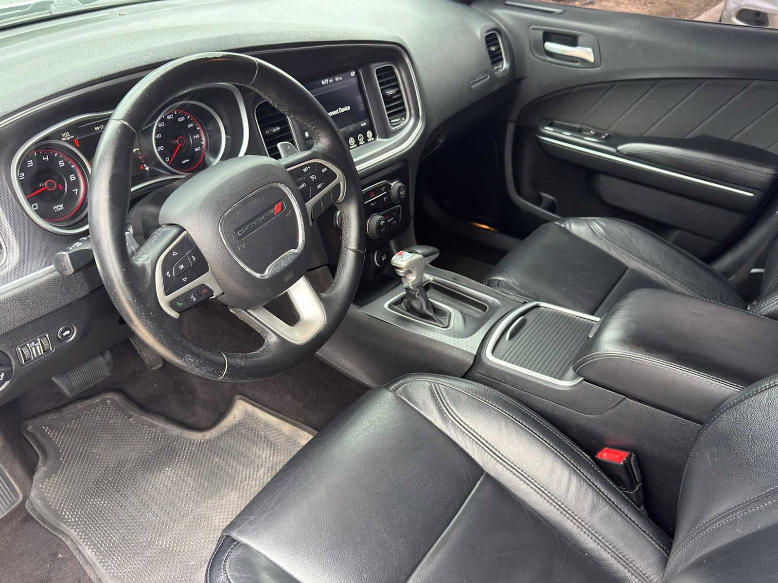 Used 2017 Dodge Charger R/T w/ Driver Confidence Group RWD image 9