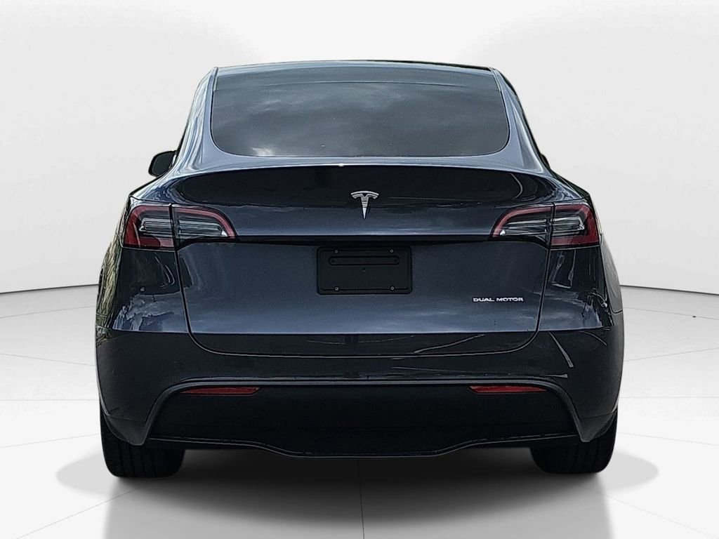 Used 2023 Tesla Model Y AWD image 7