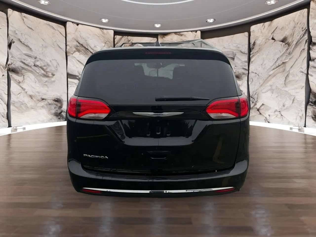 Used 2020 Chrysler Pacifica Touring-L FWD image 6