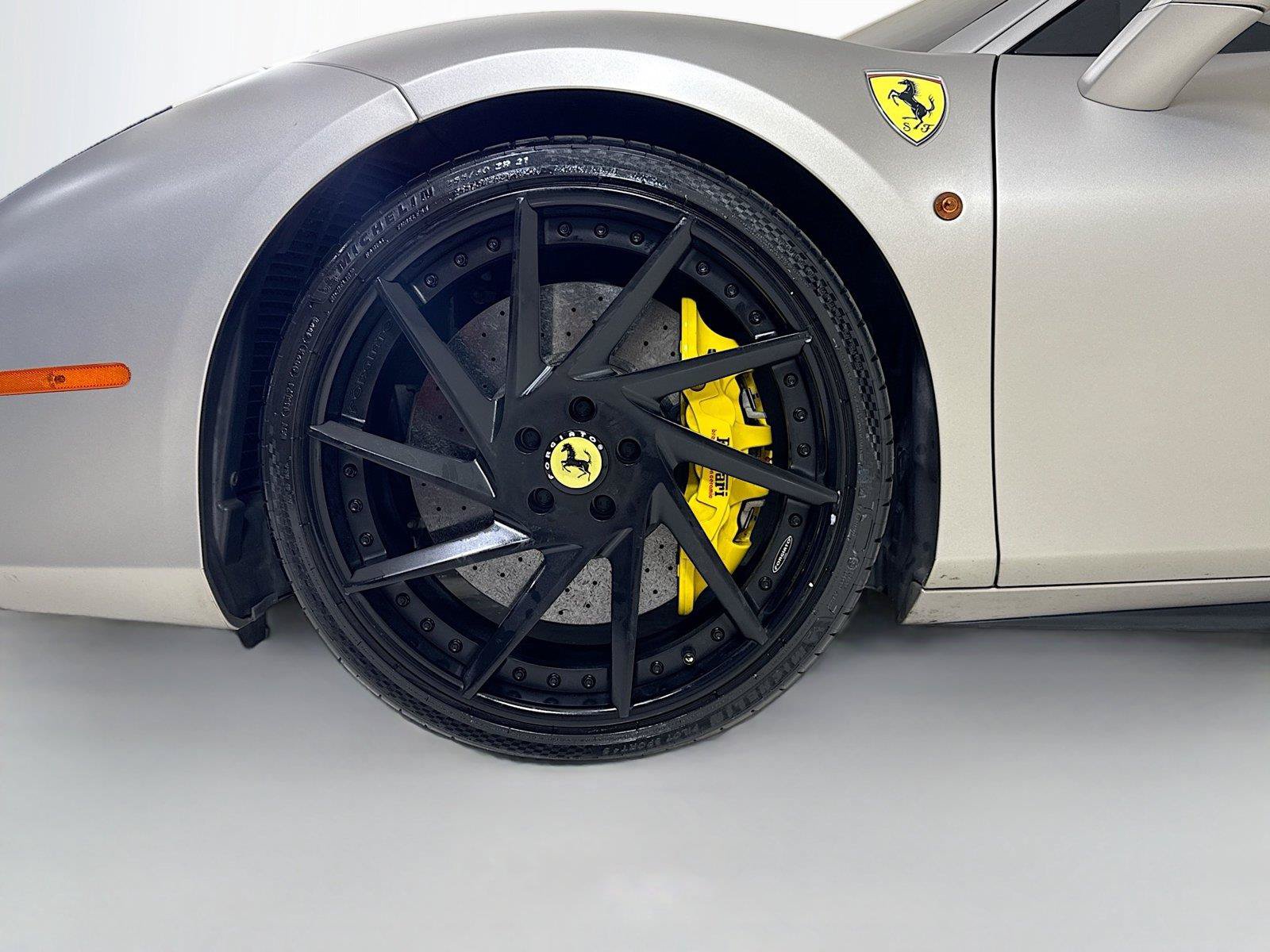 Used 2016 Ferrari 488 GTB RWD image 31