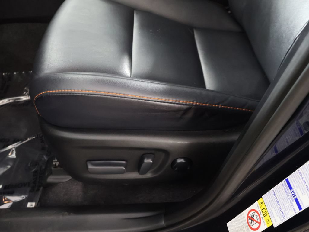 Used 2017 Toyota RAV4 SE AWD/4WD image 31