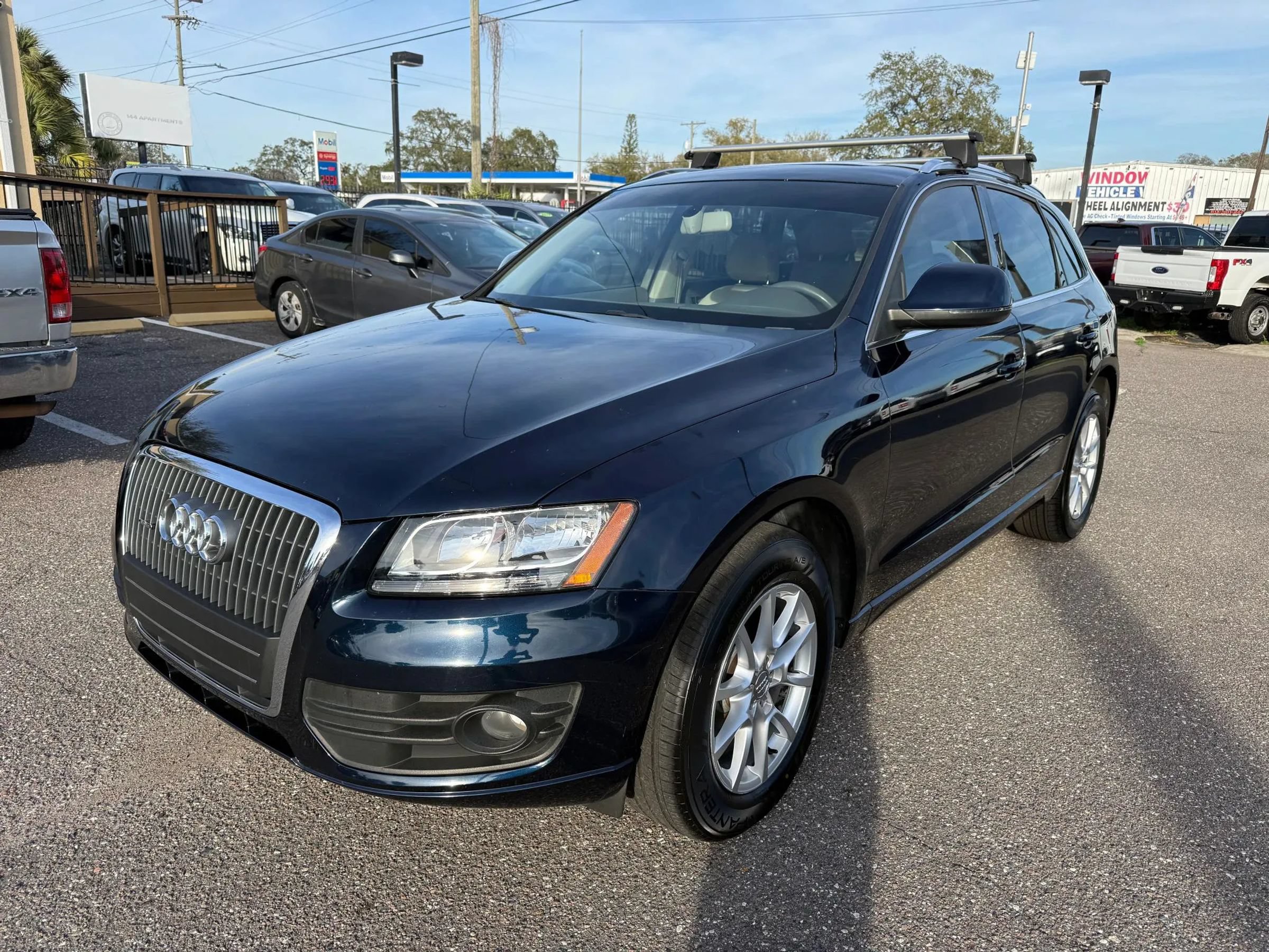 Used 2011 Audi Q5 2.0T Premium AWD/4WD image 1