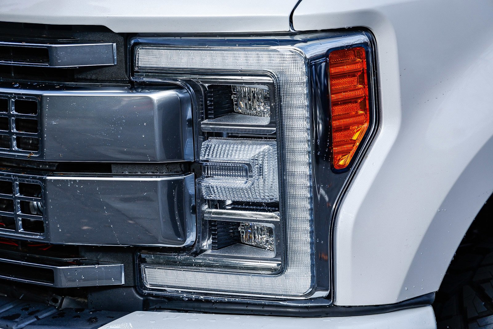 Used 2019 Ford F350 Platinum w/ Platinum Ultimate Package image 7