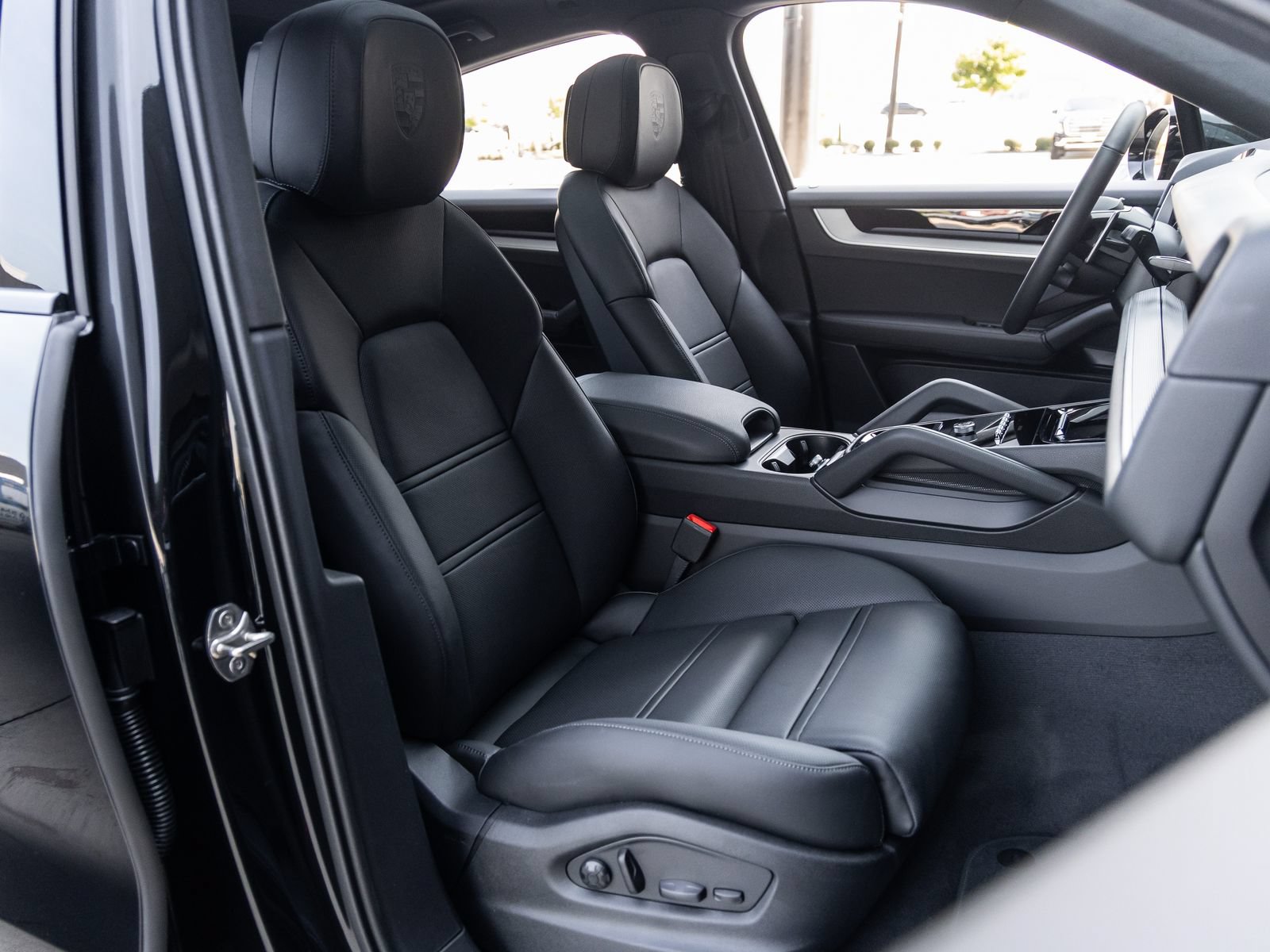 Certified 2026 Porsche Cayenne Coupe AWD/4WD image 42