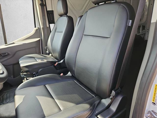 New 2026 Ford Transit 250 148 Medium Roof RWD image 4