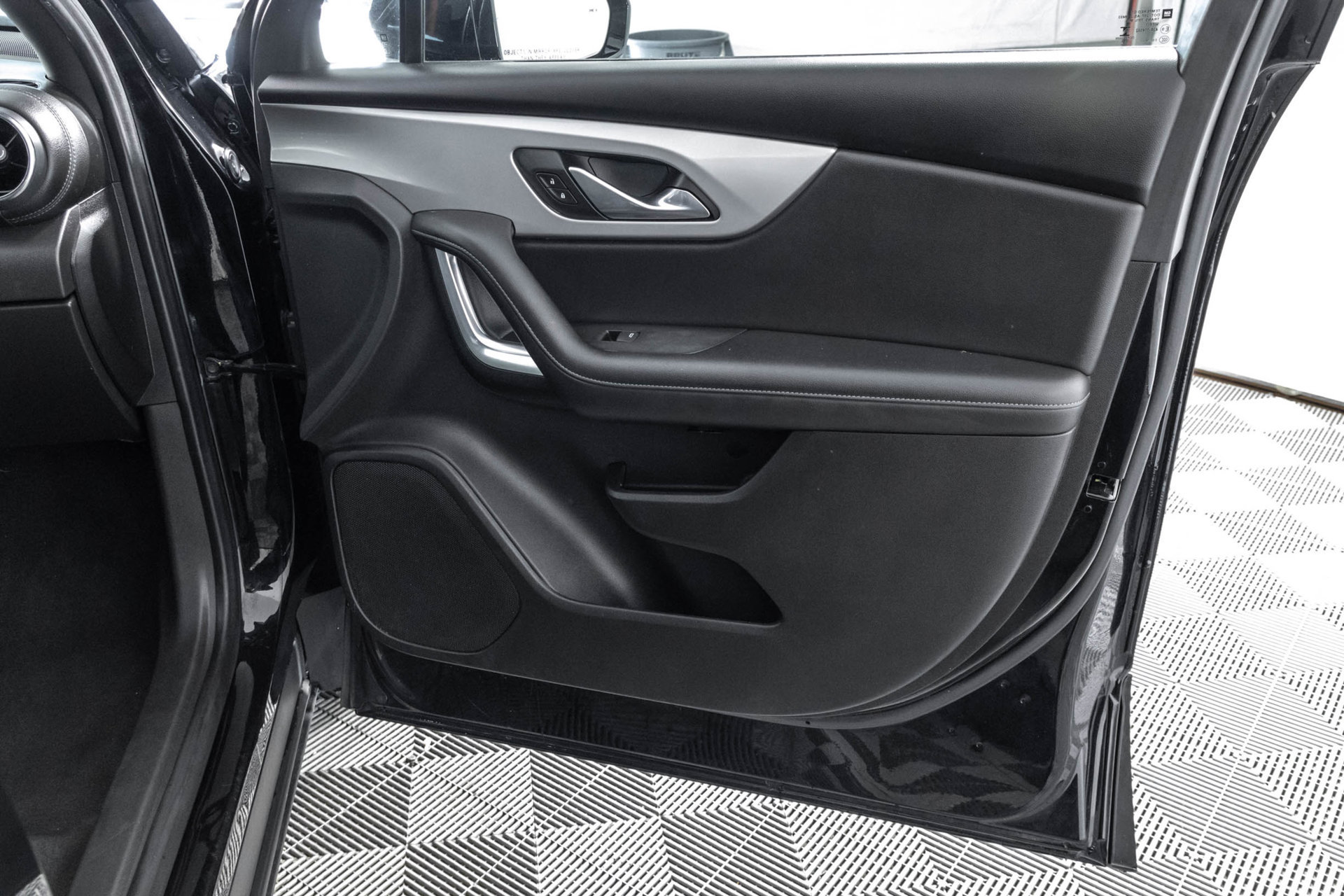 Used 2022 Chevrolet Blazer LT AWD/4WD image 44