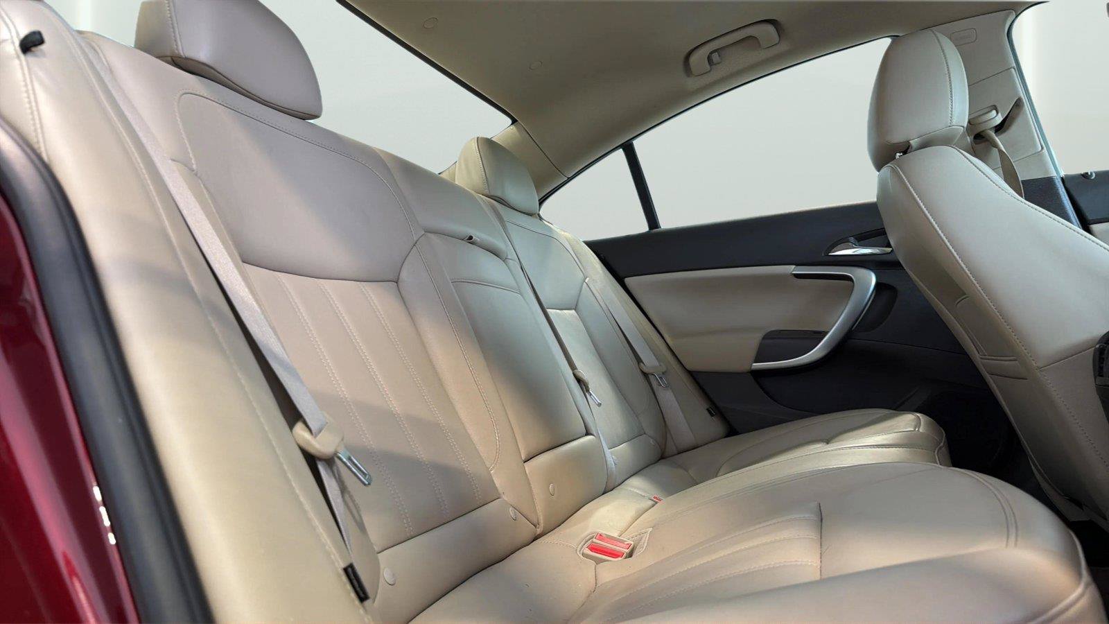 Used 2016 Buick Regal Premium FWD image 18