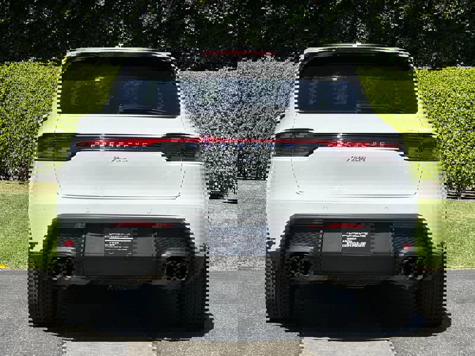 Used 2025 Porsche Macan image 7