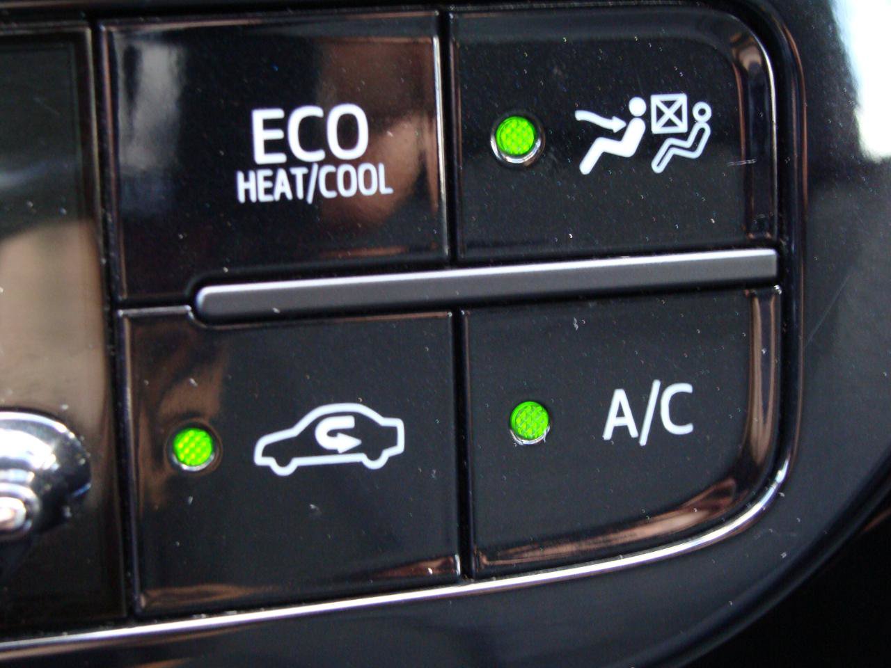 Used 2016 Toyota Prius Two FWD image 21