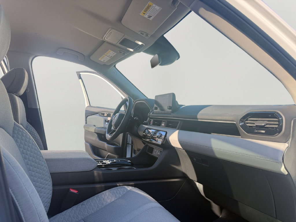 Used 2023 Honda Pilot LX image 11