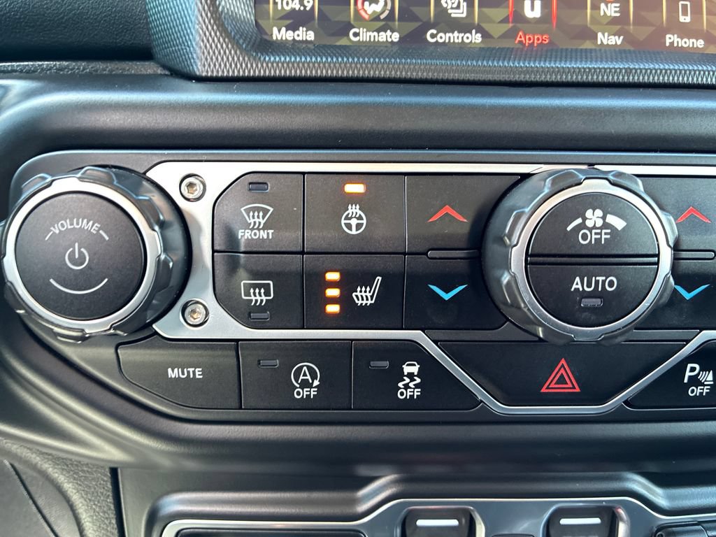 Used 2022 Jeep Gladiator Overland AWD/4WD image 26