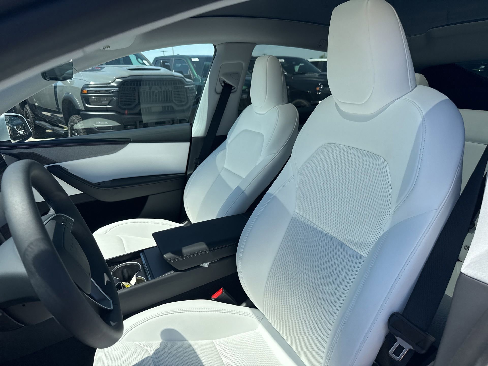 Used 2026 Tesla Model Y AWD image 10