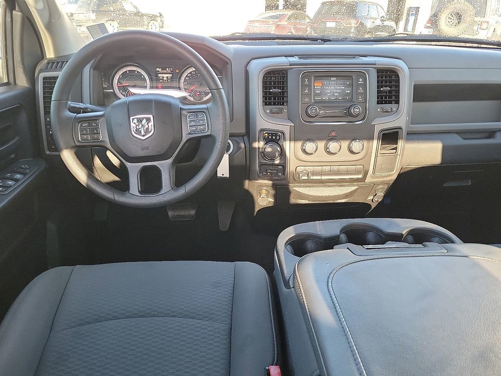 Used 2019 RAM 1500 Express w/ Express Value Package AWD/4WD image 10