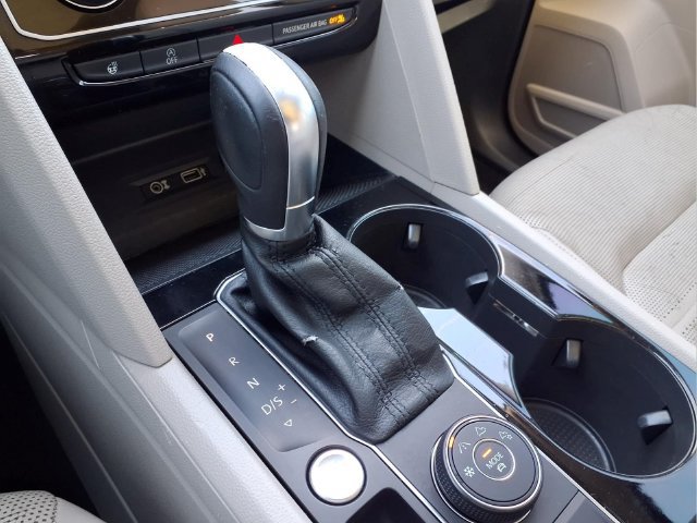 Used 2018 Volkswagen Atlas SEL Premium AWD/4WD image 8