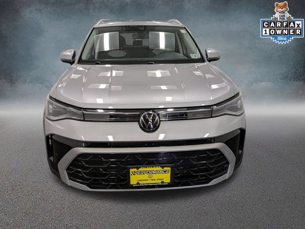 Used 2025 Volkswagen Taos SEL w/ Black Wheel Plus Package AWD/4WD image 2