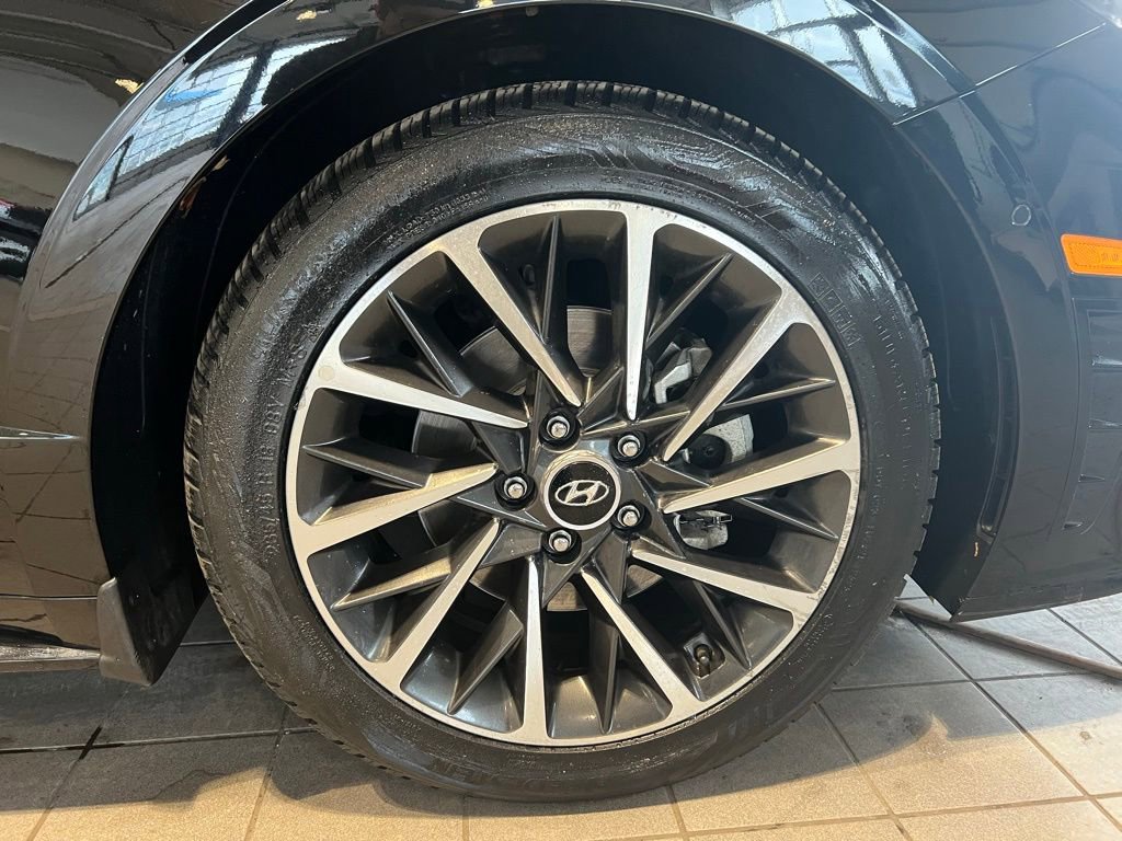 Used 2022 Hyundai Sonata Limited image 15