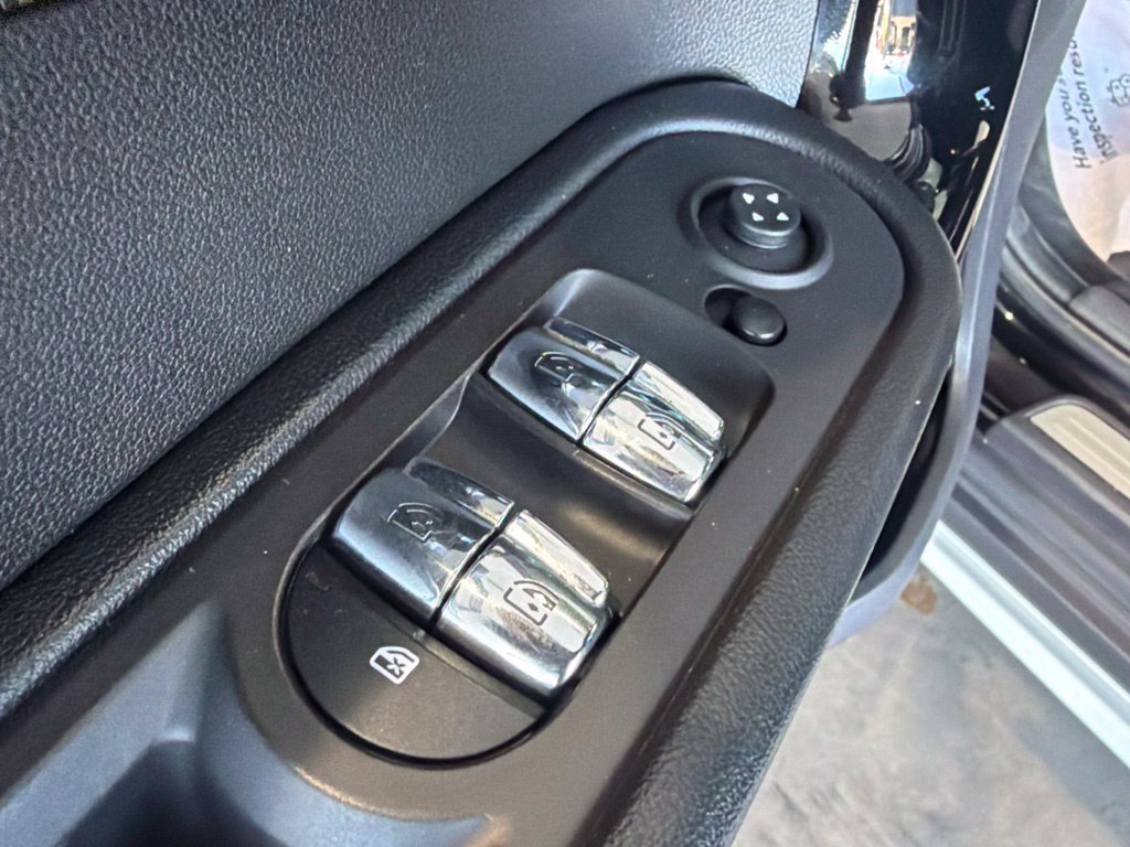 Used 2023 MINI Cooper Countryman S FWD image 19