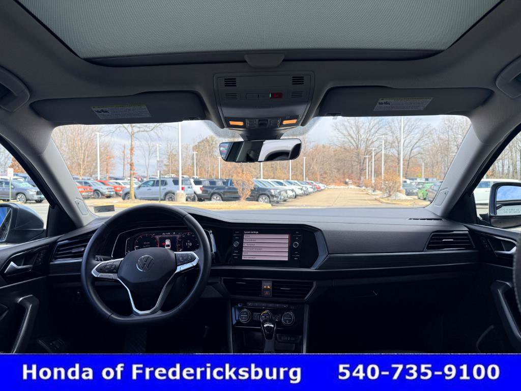 Used 2024 Volkswagen Jetta SEL image 37