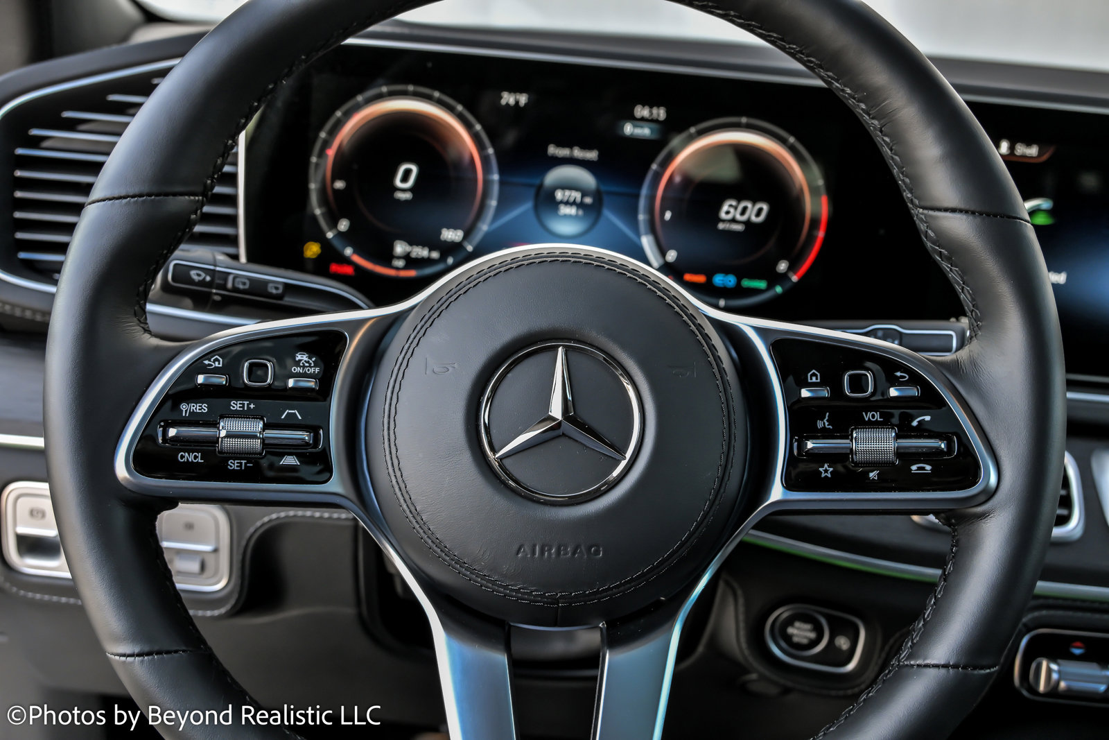 Used 2023 Mercedes-Benz Maybach GLS 600 4MATIC image 38