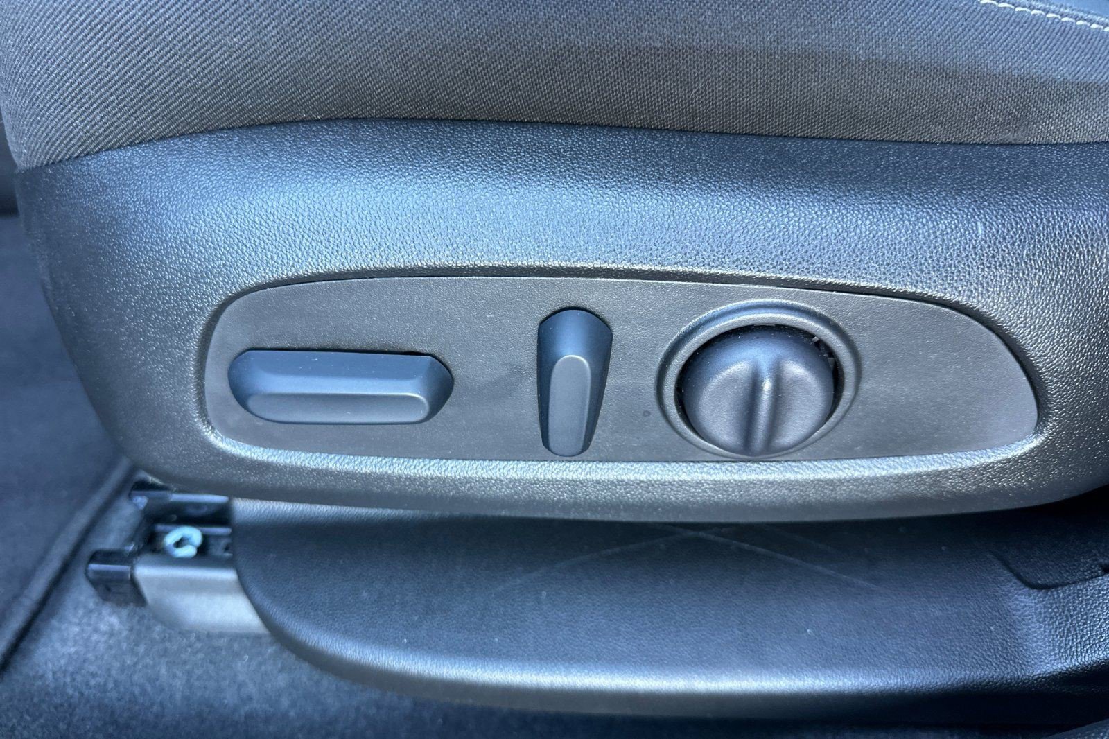 Certified 2025 Chevrolet Blazer LT image 14