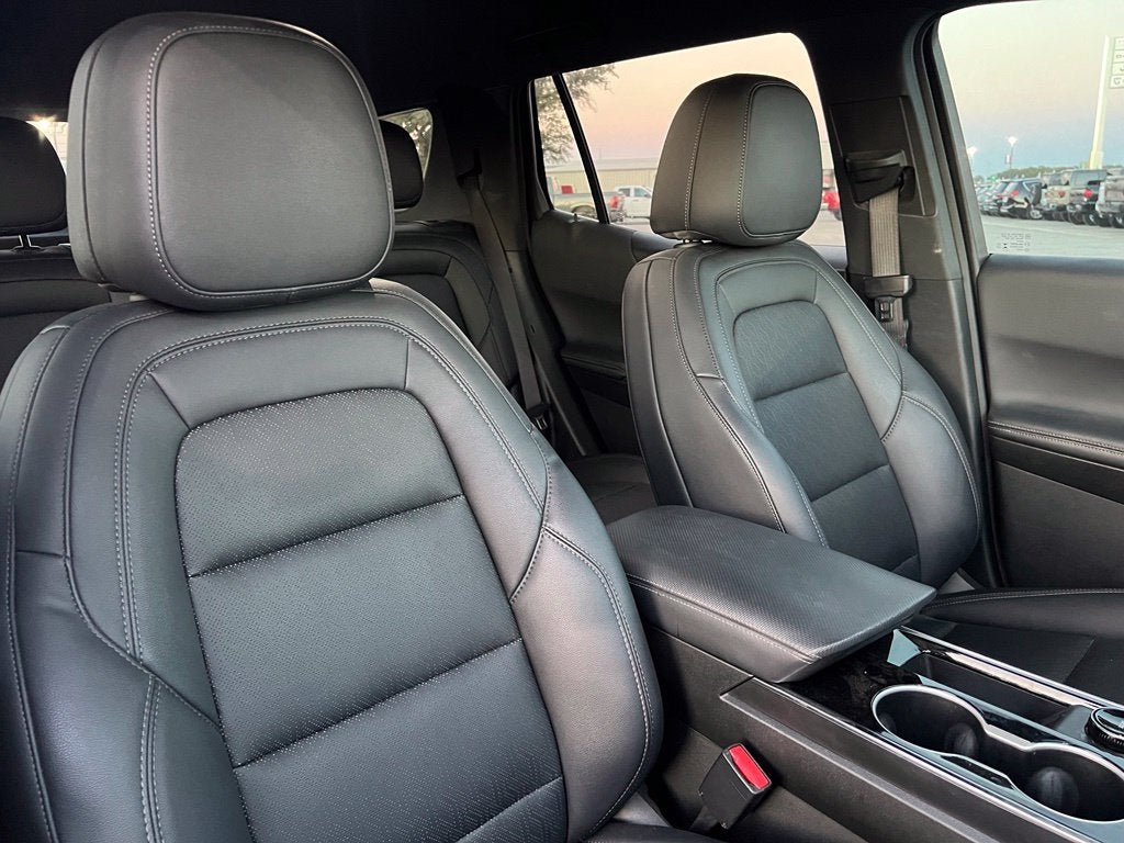 Used 2026 Chevrolet Equinox LT w/ Convenience Package II FWD image 32