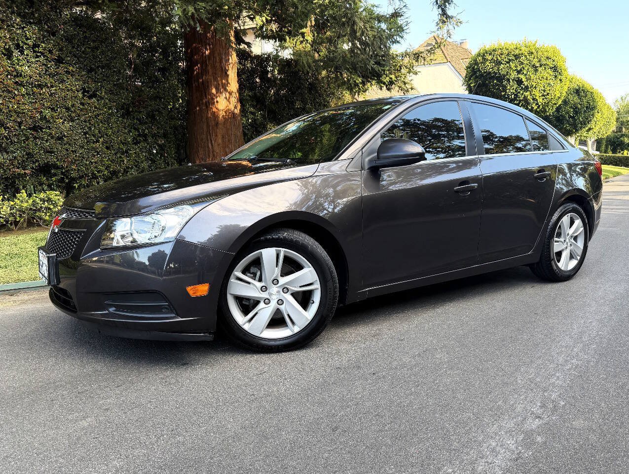 Used 2014 Chevrolet Cruze Diesel w/ Enhanced Safety Package FWD image 3
