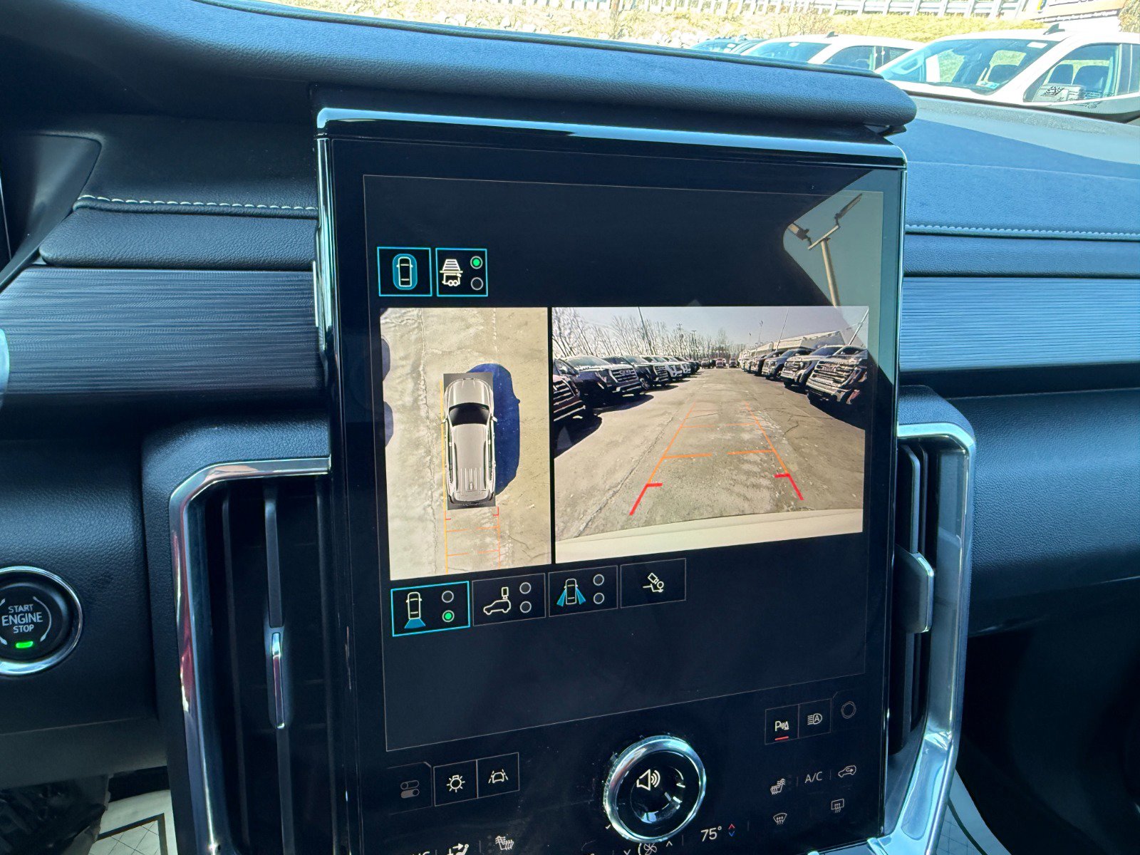 Used 2025 GMC Acadia Elevation image 37