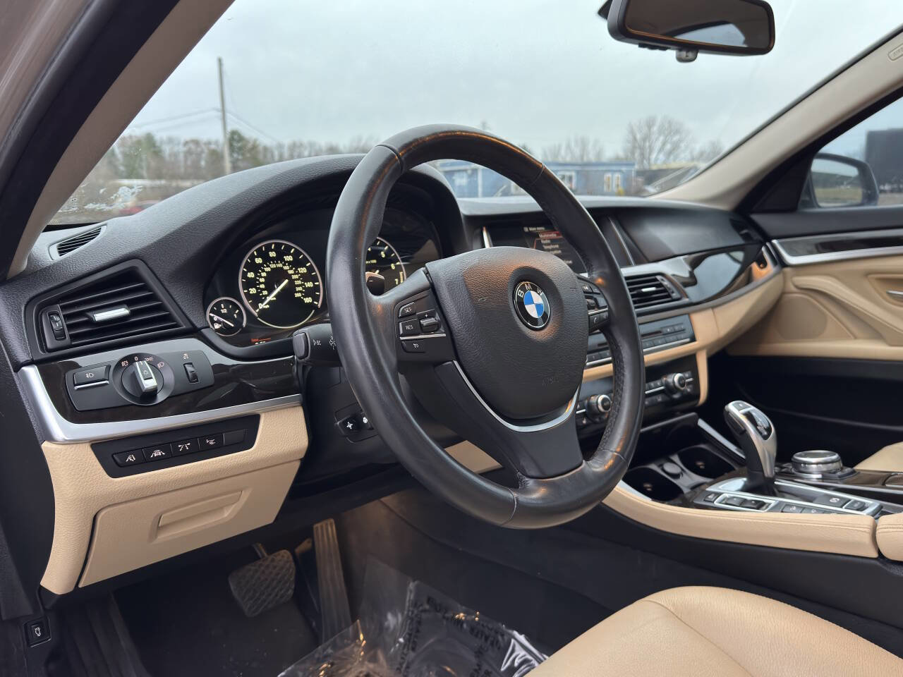 Used 2016 BMW 528i xDrive Sedan image 9